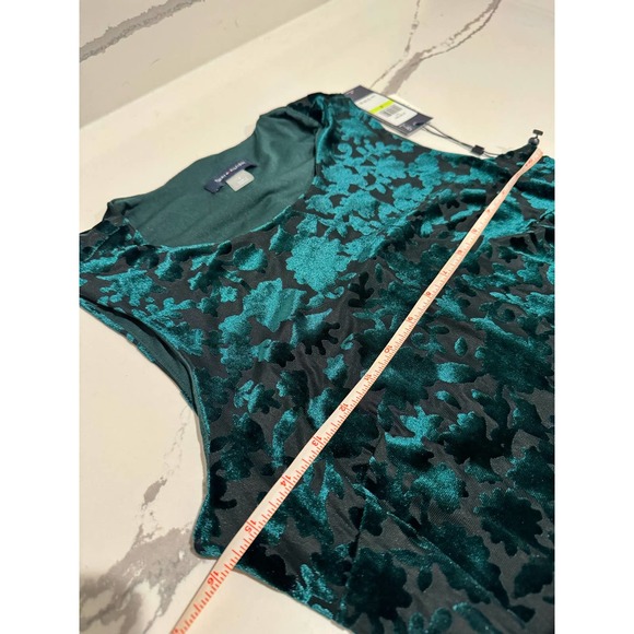 NWT Tommy Hilfiger Velvet Green Holiday Dress Size 4‎ Ruffle - Picture 8 of 8